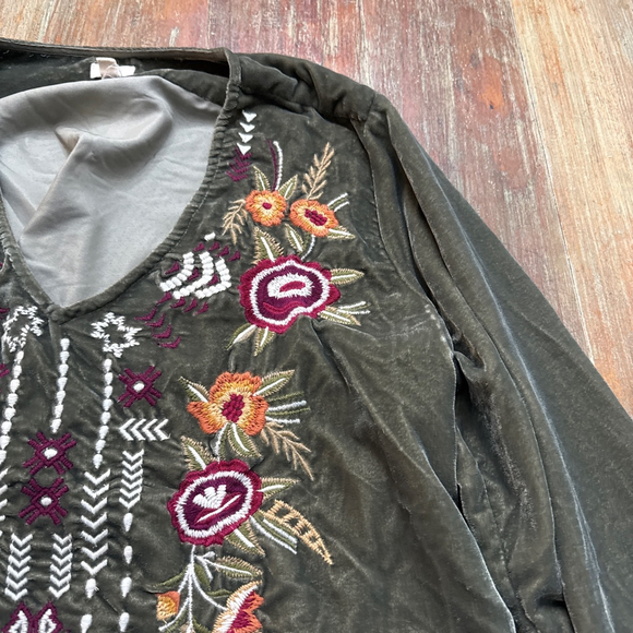 Kyla Seo Green Velvet Embroidered Tunic Top Large Boho Artsy - Picture 6 of 14